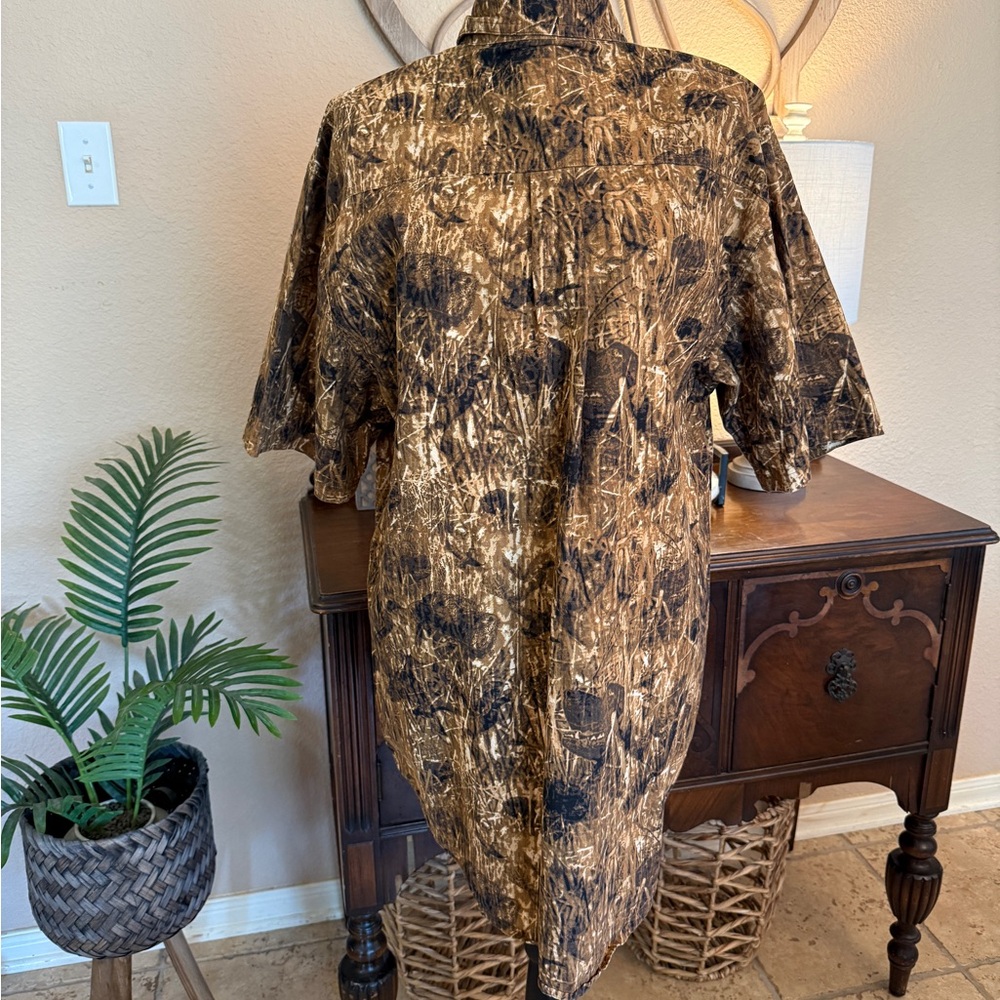 Wrangler Camodog Hunting Brown Ducks & Dog Patterned Button Down Shirt - Picture 8 of 10